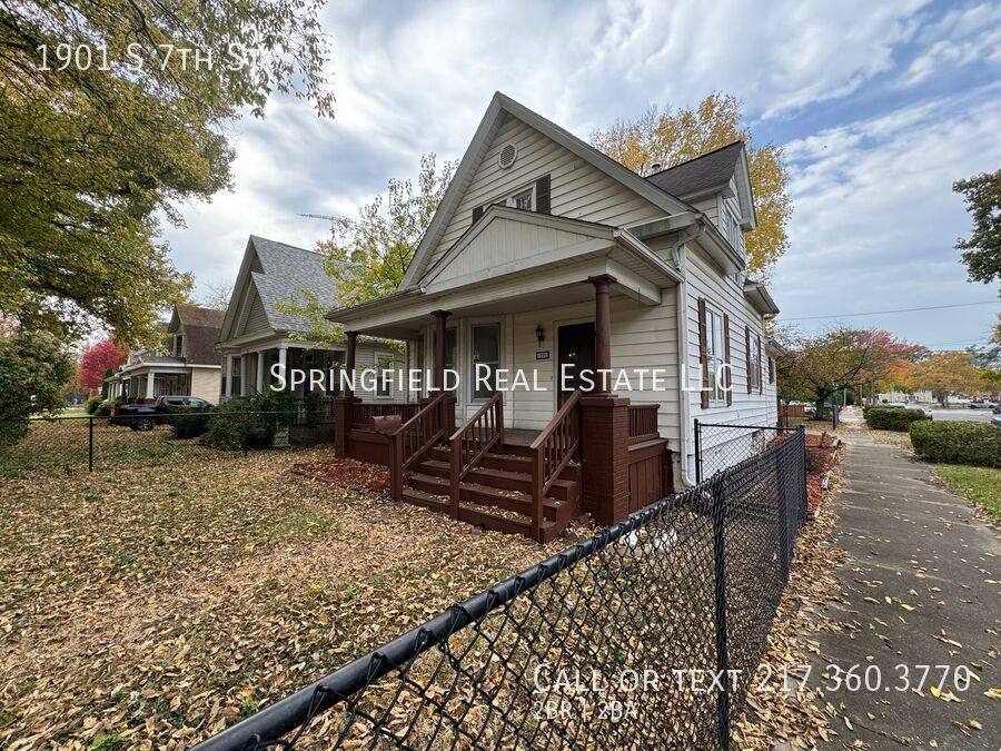 House for rent at 1901 S 7th St, Springfield, IL 62703