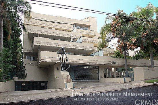 Apartment for rent at 939 Palm Ave #206, West Hollywood, CA 90069