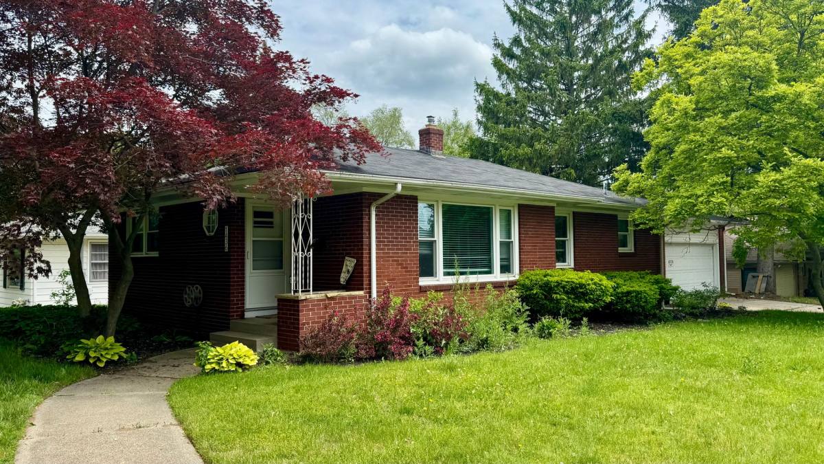 House for rent at 1436 Plymouth SE, Grand Rapids, MI 49506