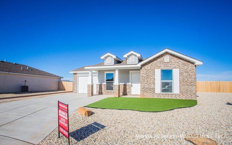 House for rent at 424 E 30th St, Wolfforth, TX 79382