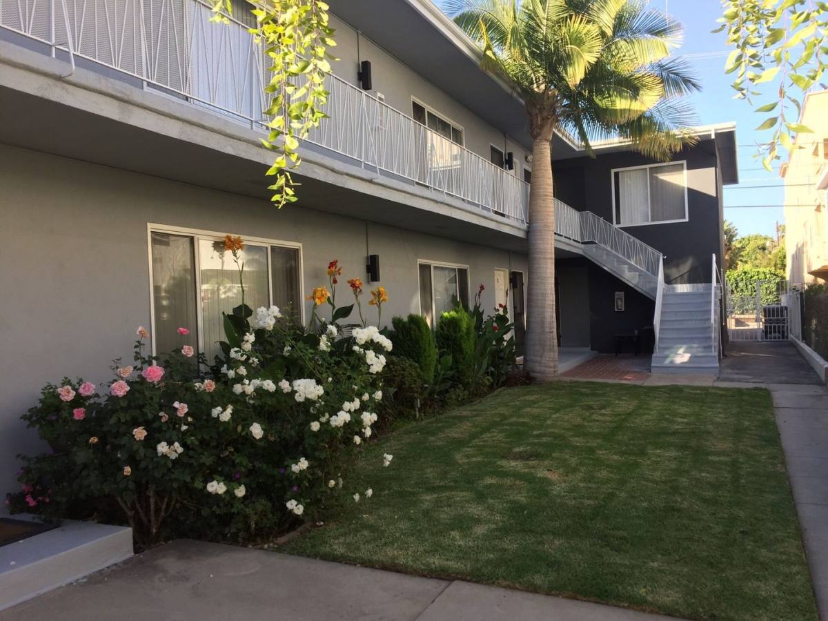 Apartment for rent at 1432 Barry Ave, Los Angeles, CA 90025