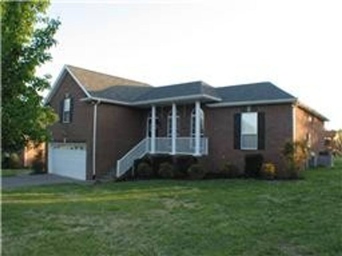 House for rent at 3222 Briarhill Court, Lebanon, TN 37087