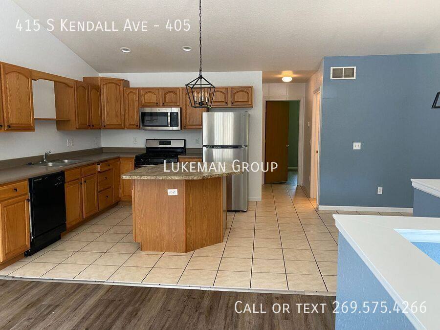 Townhouse for rent at 415 S Kendall Ave #405, Kalamazoo, MI 49006