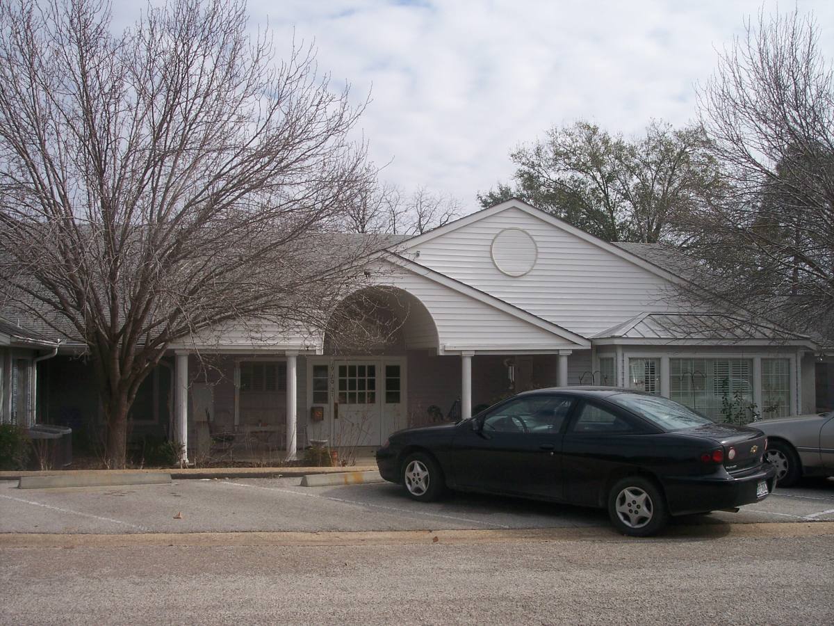 Apartment for rent at 1003 N Davis Ave #18, Cameron, TX 76520