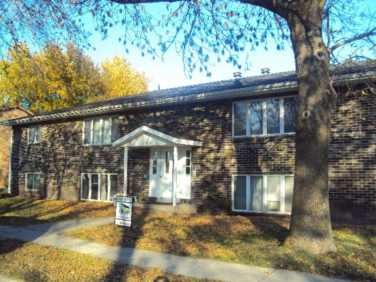 Apartment for rent at 433 N 27th St, Fort Dodge, IA 50501