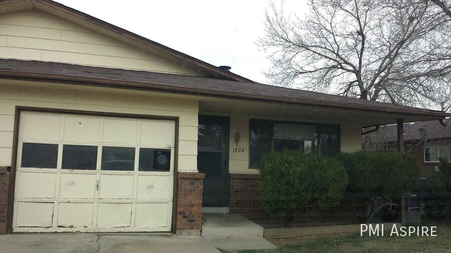 Apartment for rent at 1828 Cambridge Dr, Longmont, CO 80503