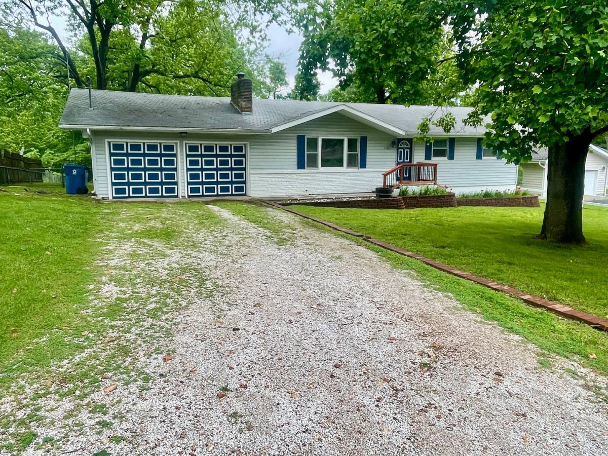 House for rent at 1201 E Lark St, Ozark, MO 65721