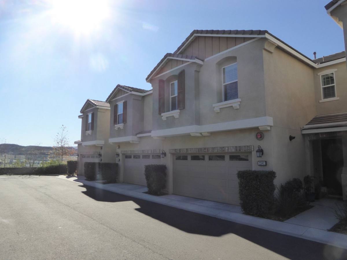 House for rent at 22062 Barrington Way, Santa Clarita, CA 91350