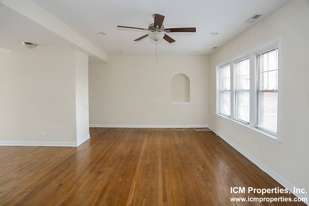 Apartment for rent at 4651 N Wolcott Ave #1, Chicago, IL 60640