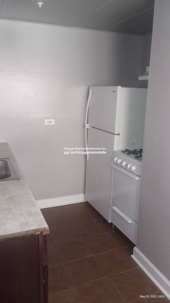 Apartment for rent at 9610 Ivanhoe, Schiller Park, IL 60176