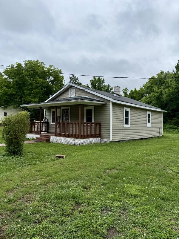 House for rent at 717 Falls St, Blackstone, VA 23824