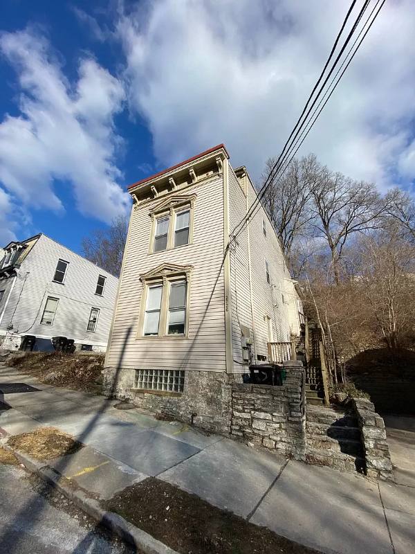 Apartment for rent at 2226 Ravine St #2, Cincinnati, OH 45219
