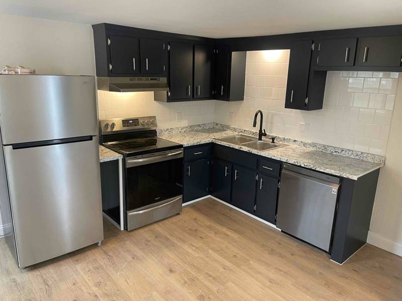 Townhouse for rent at 97 Victoria Ave #2, Cranston, RI 02920
