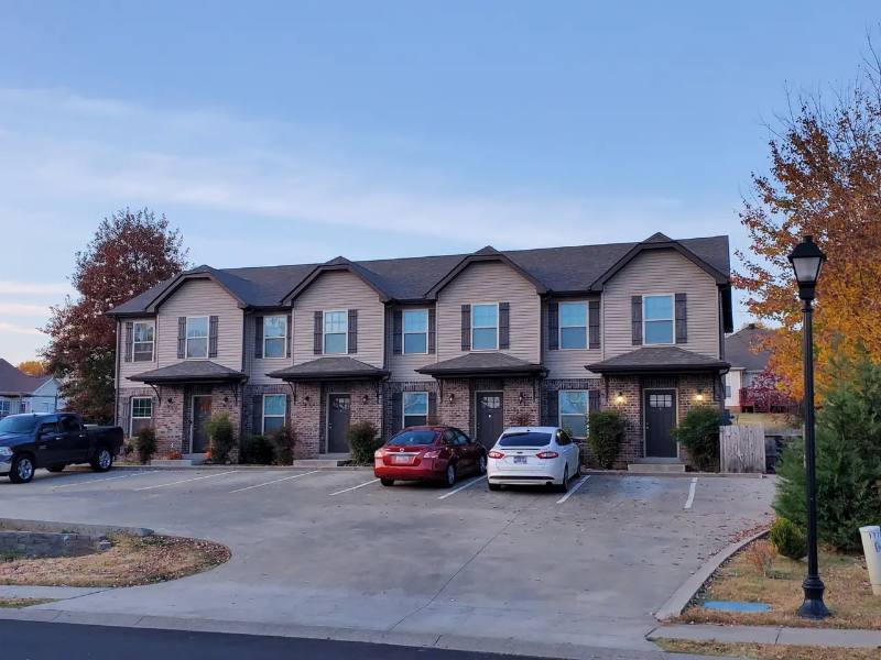 Townhouse for rent at 1775 Spring Water Dr, Clarksville, TN 37040