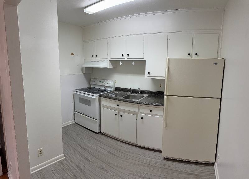 Apartment for rent at 202 E Washington St #2, Glasgow, KY 42141