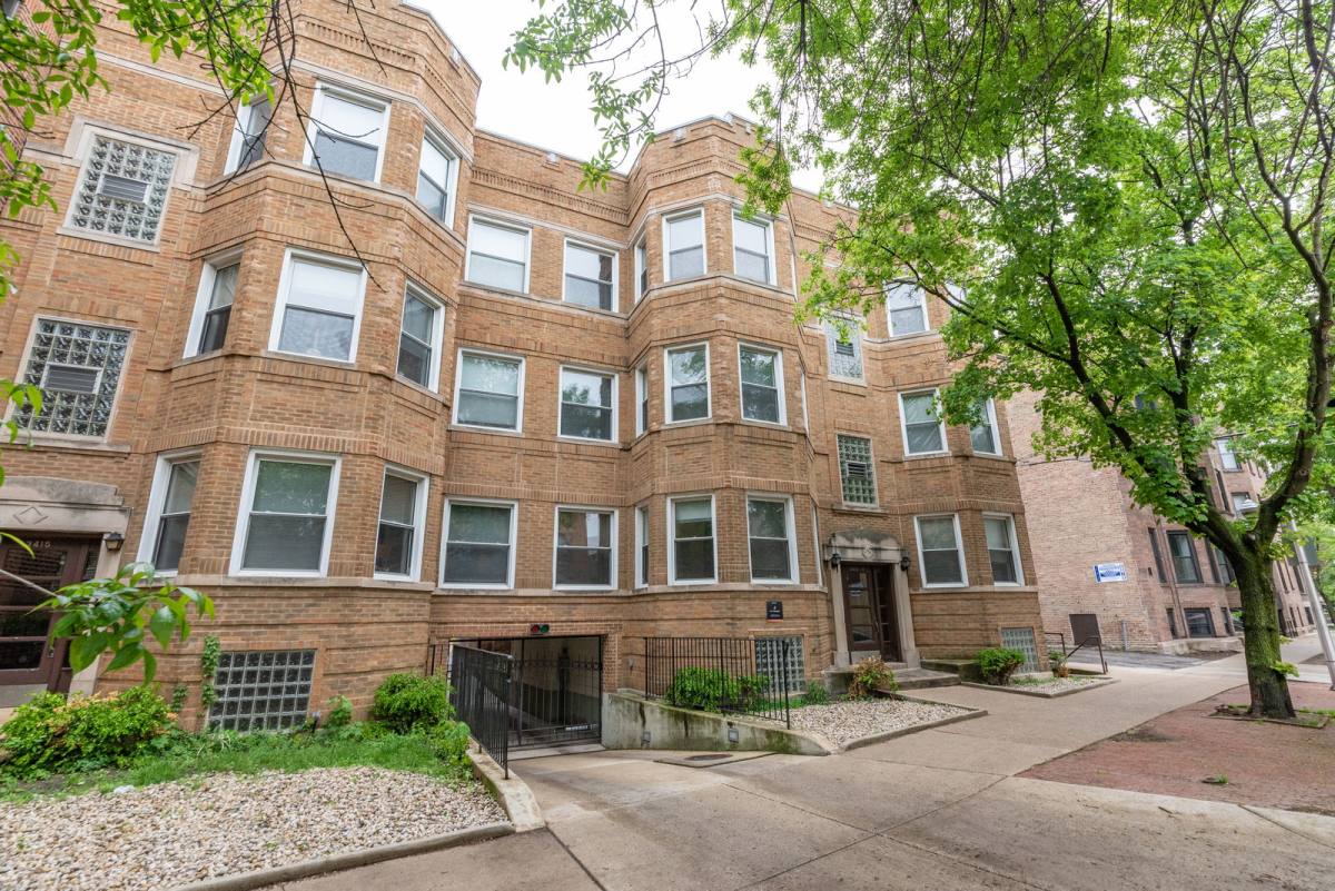 Apartment for rent at 3411 N Elaine Place #1, Chicago, IL 60657