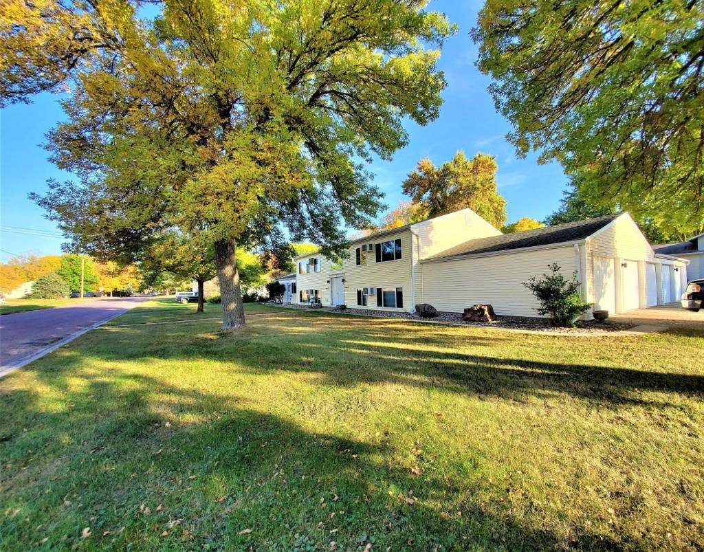 Condo for rent at 1003 22nd St #3, Spirit Lake, IA 51360