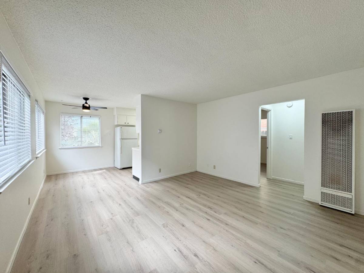 Apartment for rent at 2419-2421 F St #4, Sacramento, CA 95816