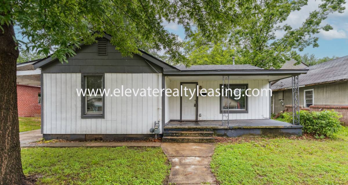 House for rent at 219 W 4th St, Skiatook, OK 74070