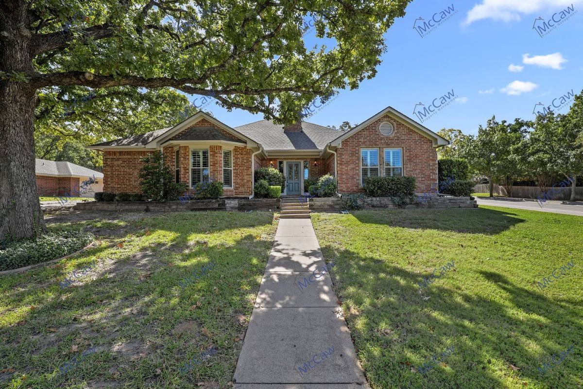 House for rent at 1 Creekmere Court, Roanoke, TX 76262
