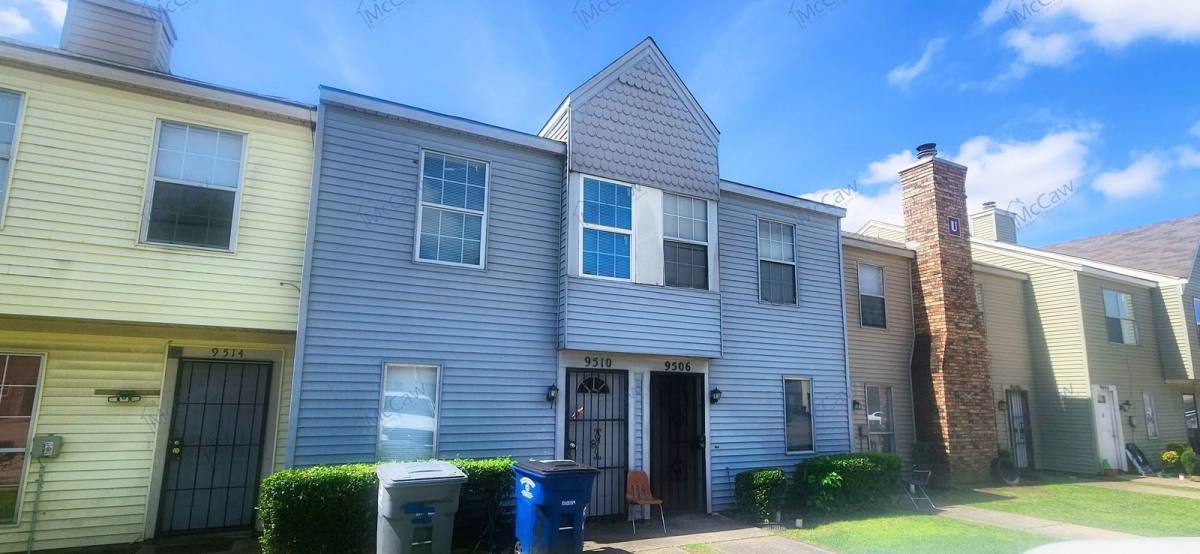 Townhouse for rent at 9510 Olde Towne Row, Dallas, TX 75227