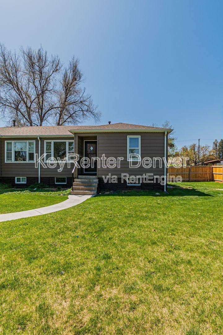House for rent at 3676 S Logan St, Englewood, CO 80113