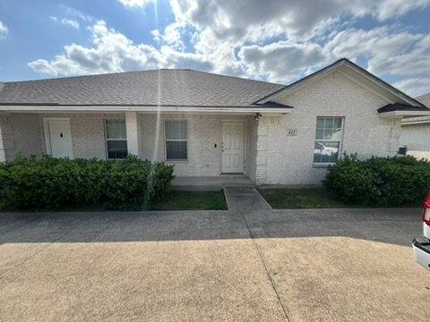 Townhouse for rent at 512 Freeman, Bryan, TX 77803