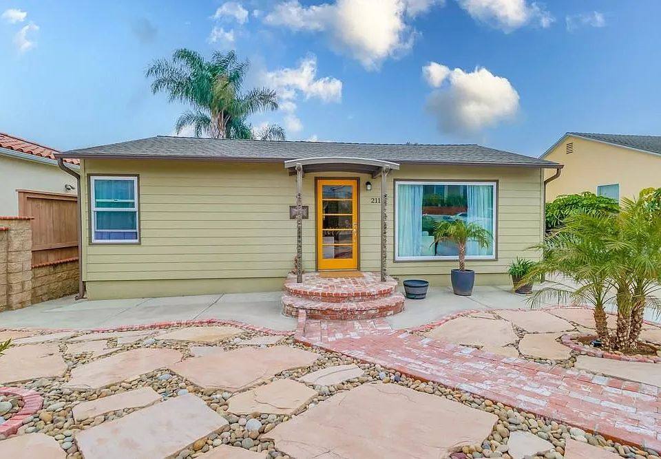 House for rent at 2111 Missouri St, San Diego, CA 92109
