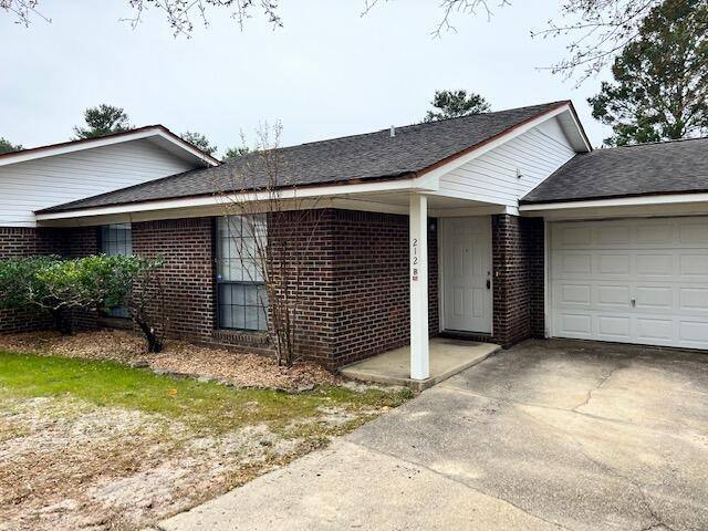 Townhouse for rent at 212 Stephen Ave #B, Mary Esther, FL 32569