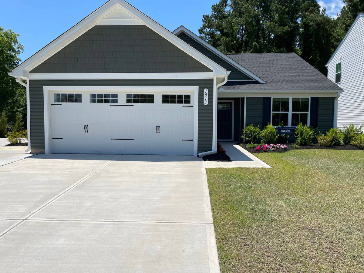House for rent at 1013 Sharron Creek Dr, Shallotte, NC 28470