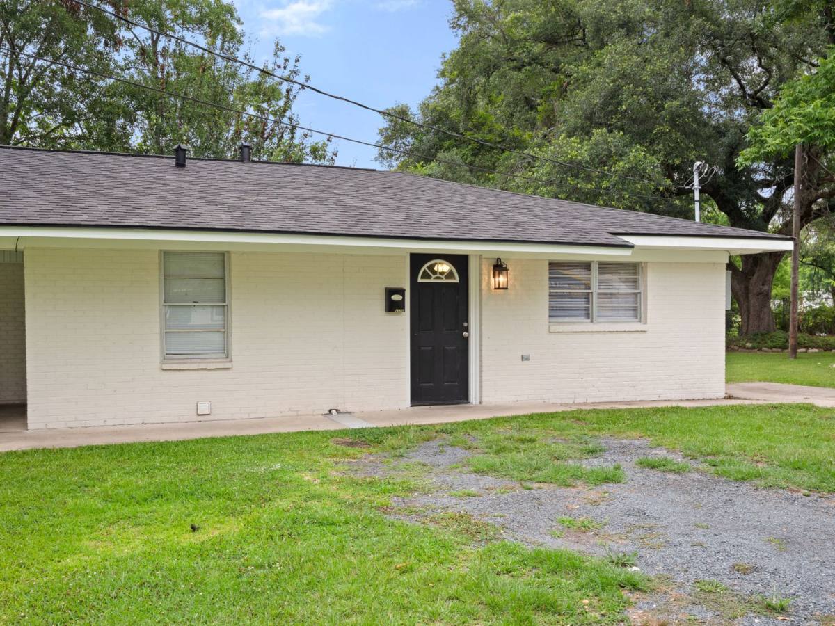 Apartment for rent at 422 Pecan St, Deridder, LA 70634