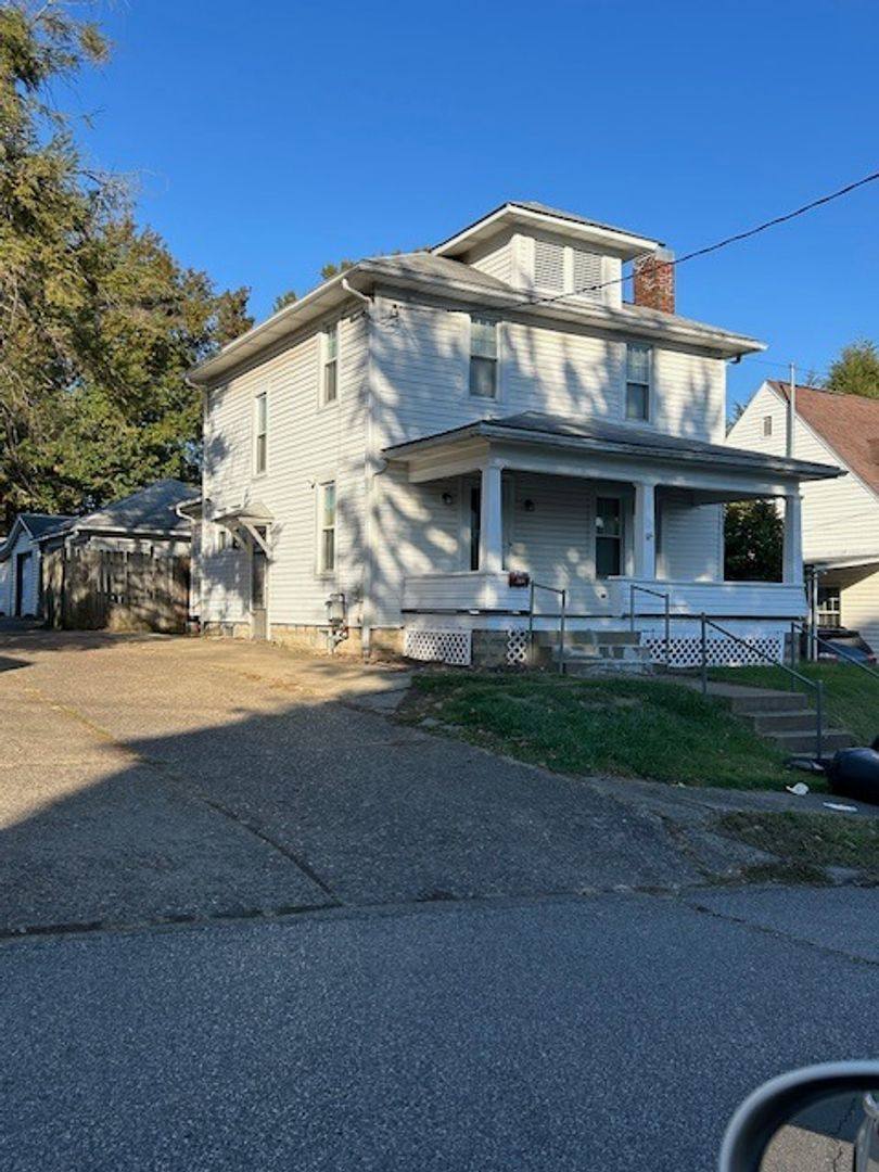 House for rent at 1203 17th St, Parkersburg, WV 26101