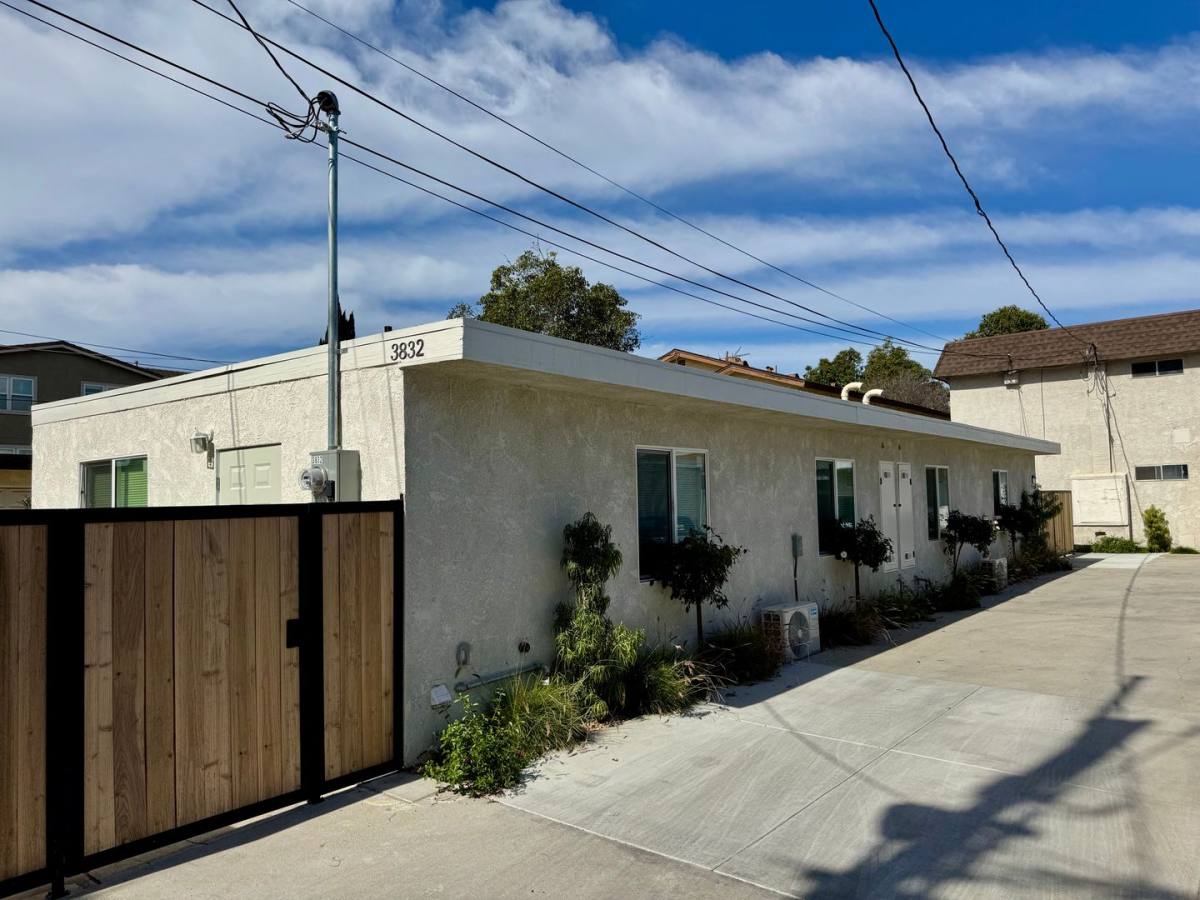 Apartment for rent at 3832 Howard Ave, Los Alamitos, CA 90720