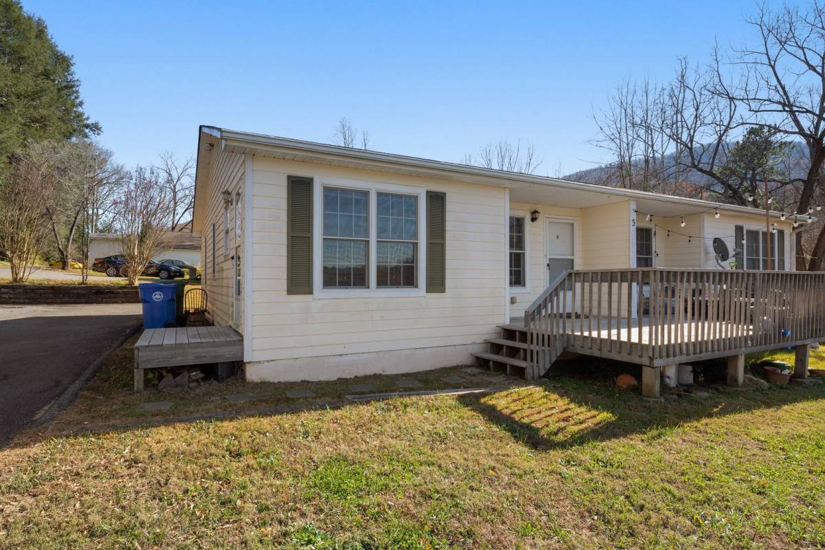 House for rent at 3 B Gash Farm Rd, Asheville, NC 28805