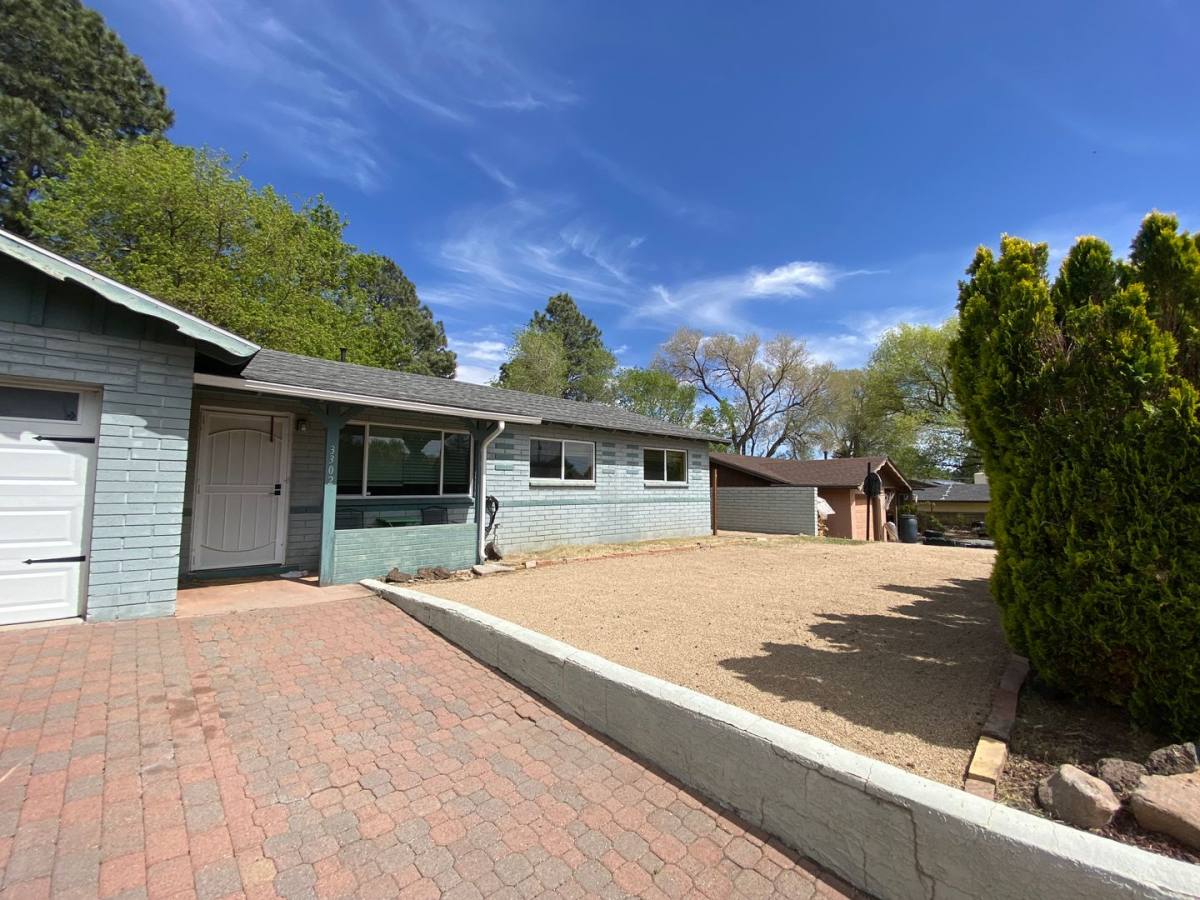 House for rent at 3302 N Alta Vista Dr, Flagstaff, AZ 86004
