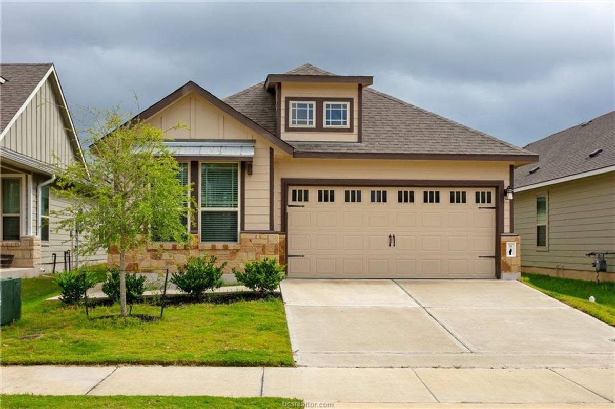 House for rent at 805 Mineral Wells Lane, College Station, TX 77845