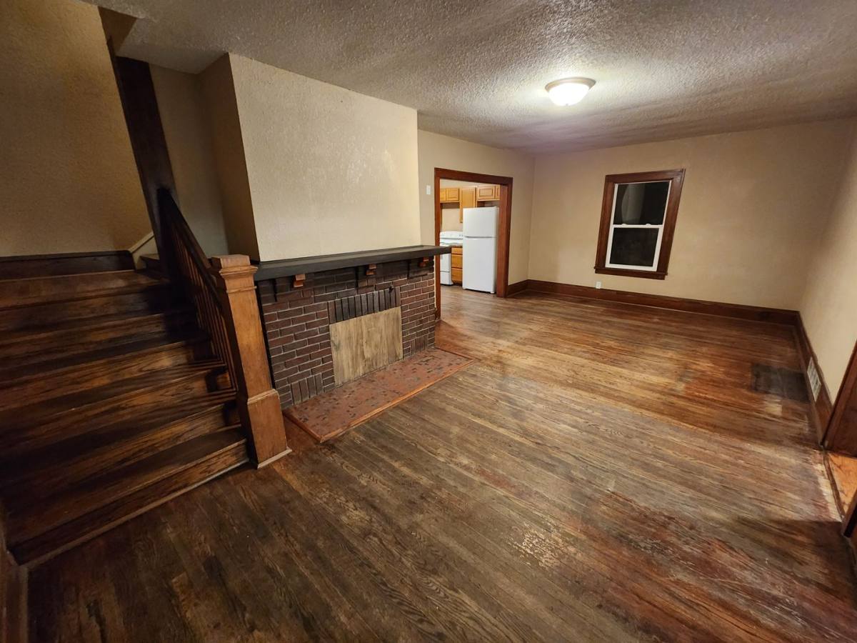 House for rent at 4220 NE 3rd St, Des Moines, IA 50313
