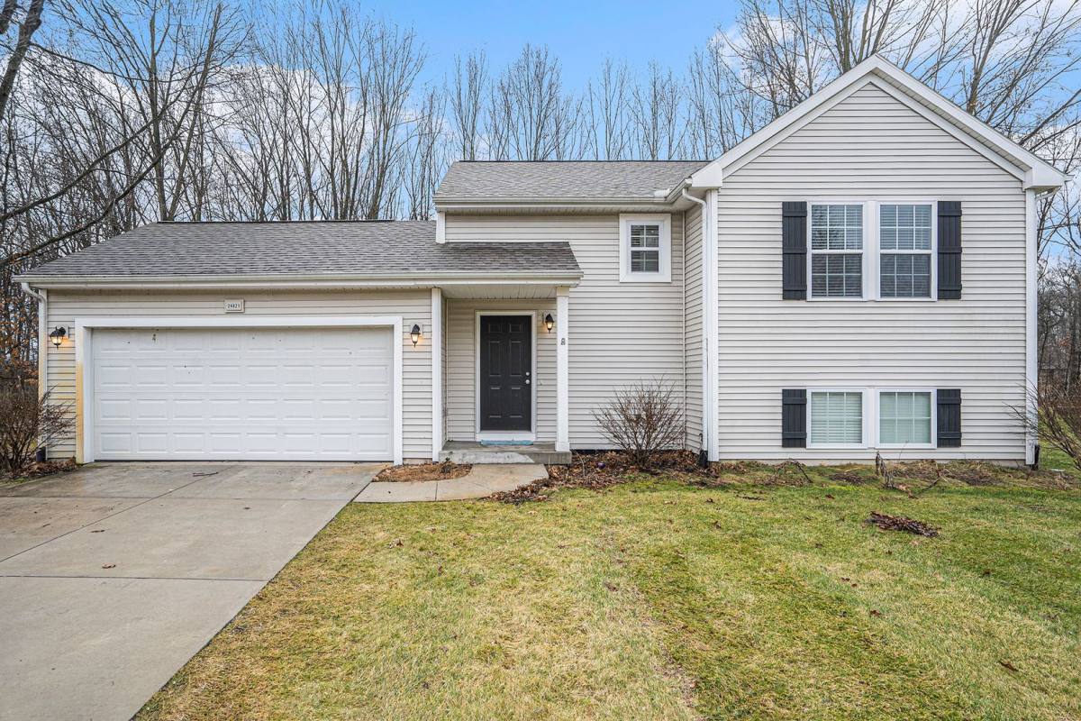 House for rent at 24821 Wren Ave, Mattawan, MI 49071