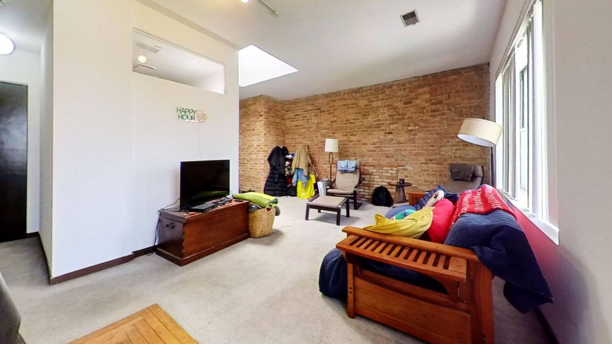 Apartment for rent at 3535 N Southport Ave, Chicago, IL 60657