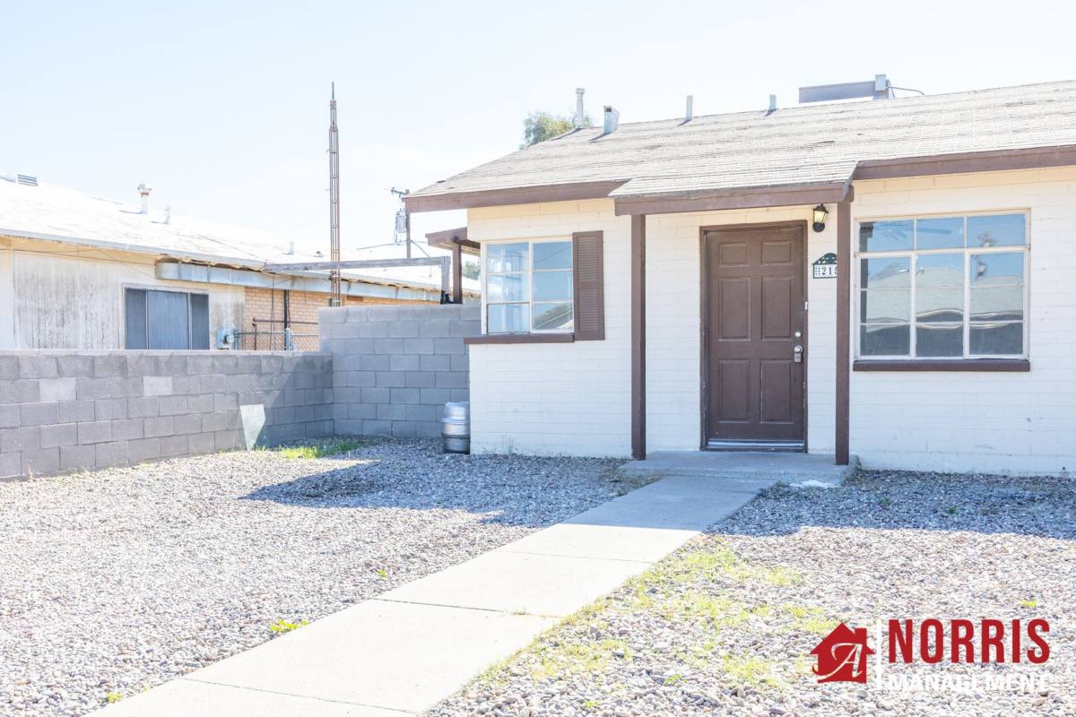 House for rent at 215 E 9th St, Casa Grande, AZ 85122