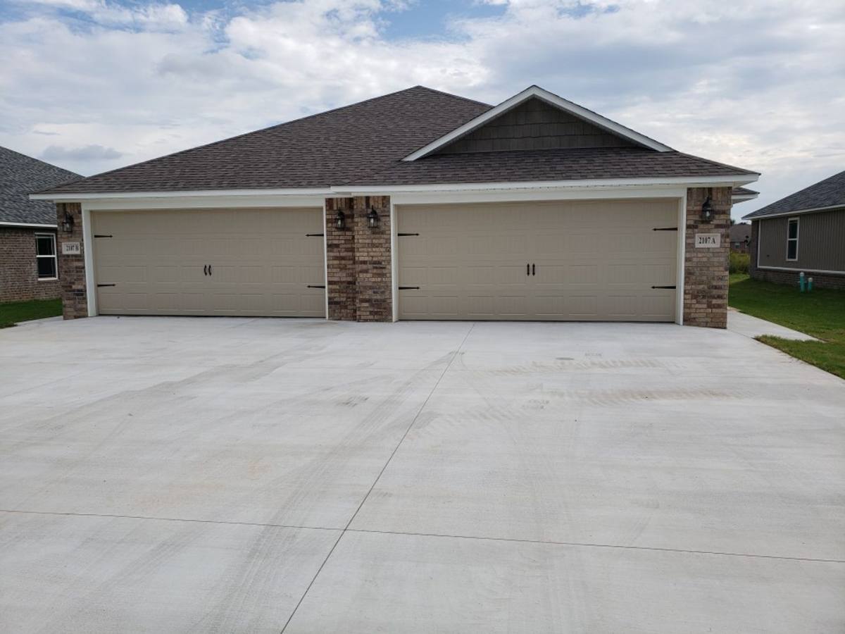 House for rent at 2107 Ingalls Lane #SIDE A, Alma, AR 72921
