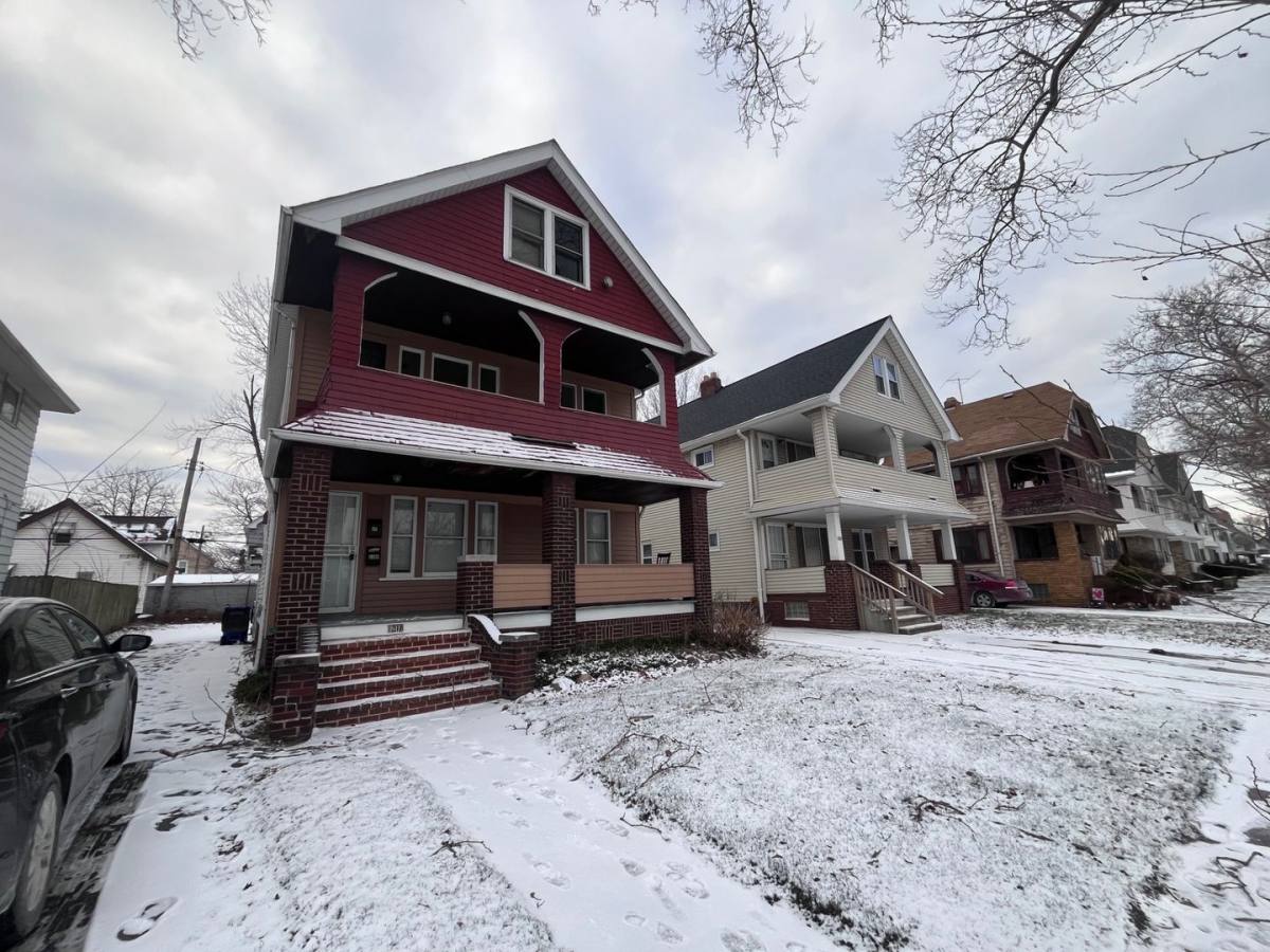 Apartment for rent at 1218 - 1220 E, Cleveland, OH 44119