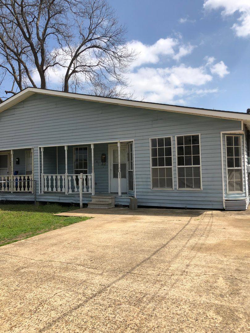 Apartment for rent at 1147 Cornwell, Shreveport, LA 71101