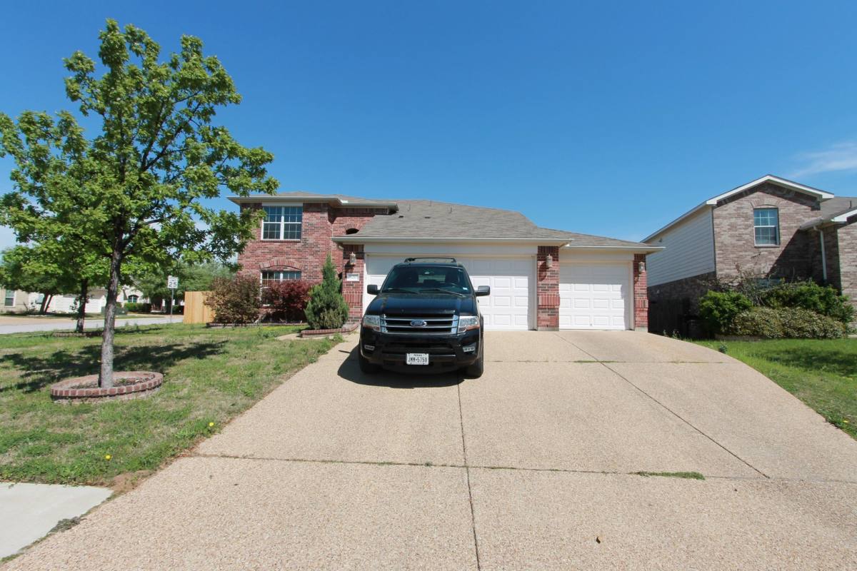 House for rent at 620 Kingfisher Lane, Leander, TX 78641