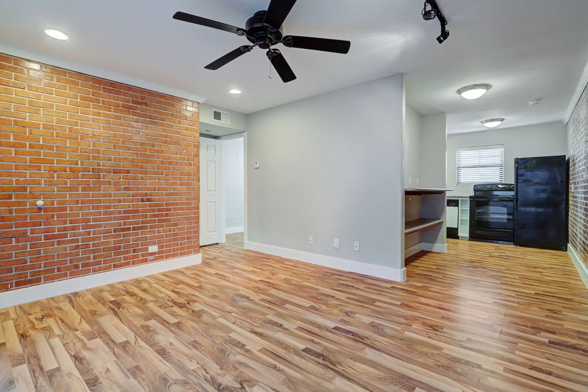 Apartment for rent at 1501 Hyde Park, Houston, TX 77006