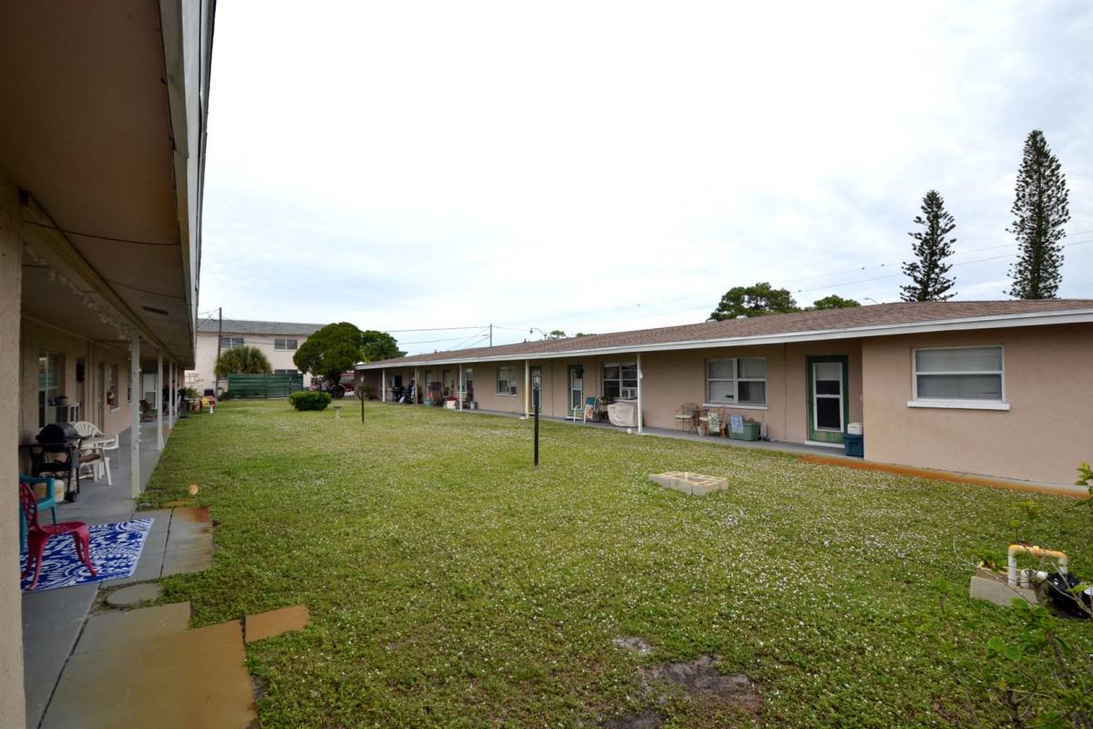 Apartment for rent at 620 Guild Dr, Venice, FL 34285