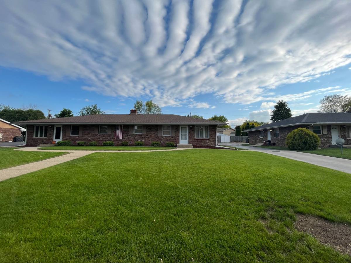 Apartment for rent at 5509 Midvale Dr, Rockford, IL 61108