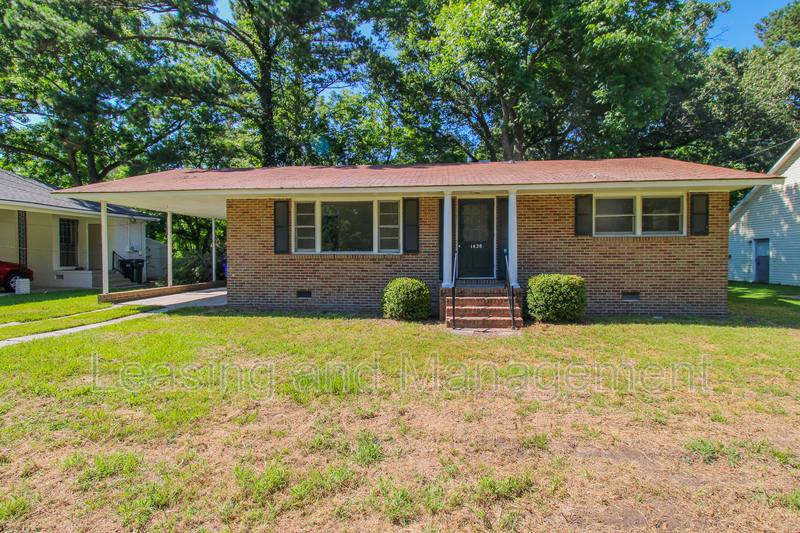 House for rent at 1428 N Sherwood Dr, Charleston, SC 29407