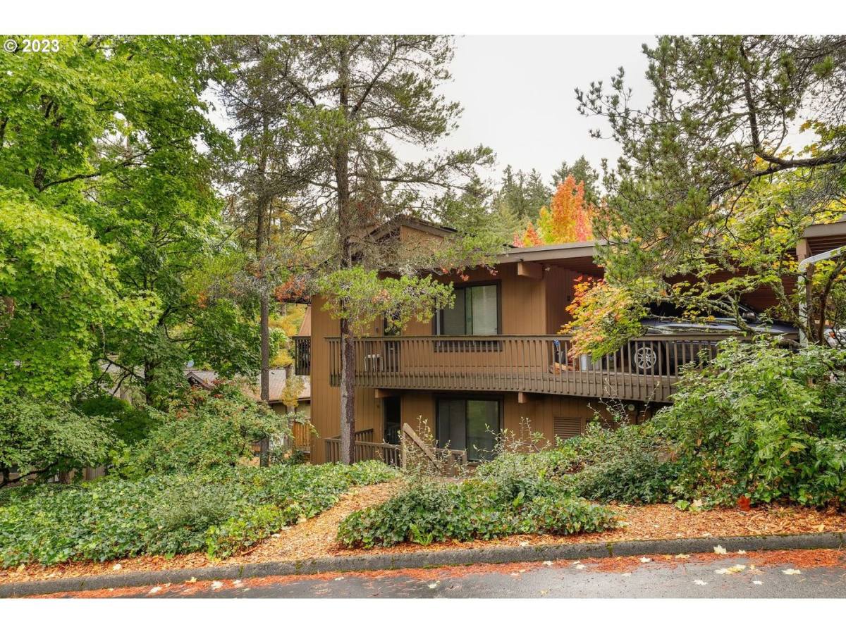 Condo for rent at 7548 SW Barnes Rd, Portland, OR 97225