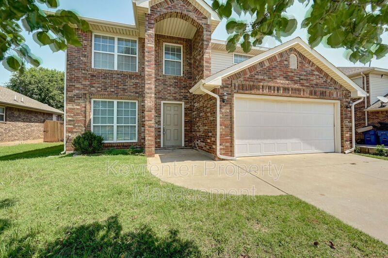 House for rent at 615 W Shadow Ridge Way, Mustang, OK 73064